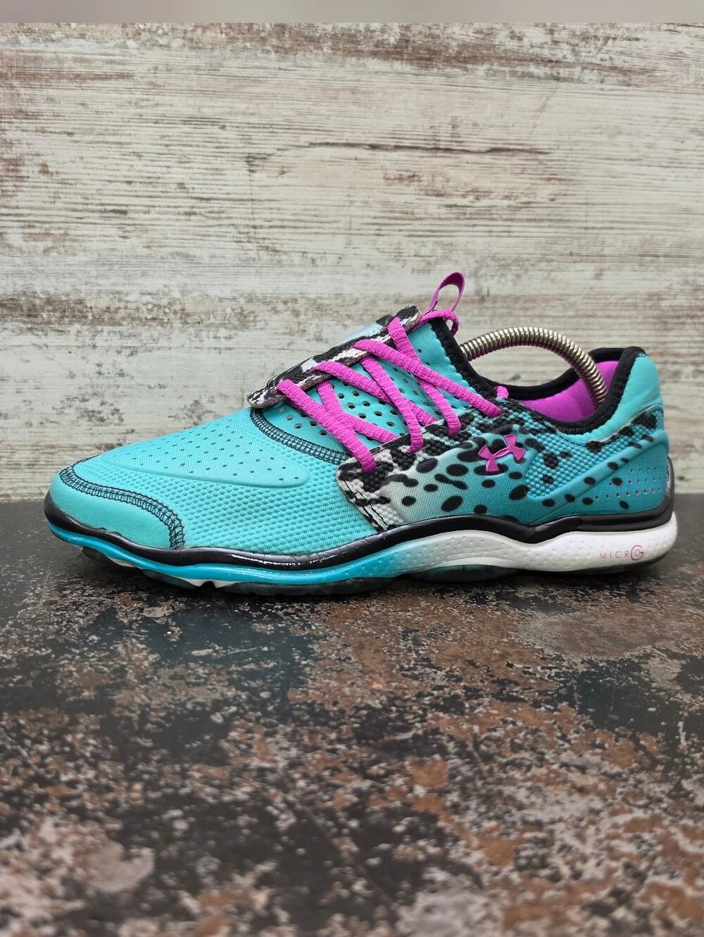 Womens Under Armour Micro G Toxic 6 Running Shoes Sz 10 Used 1235698 428
